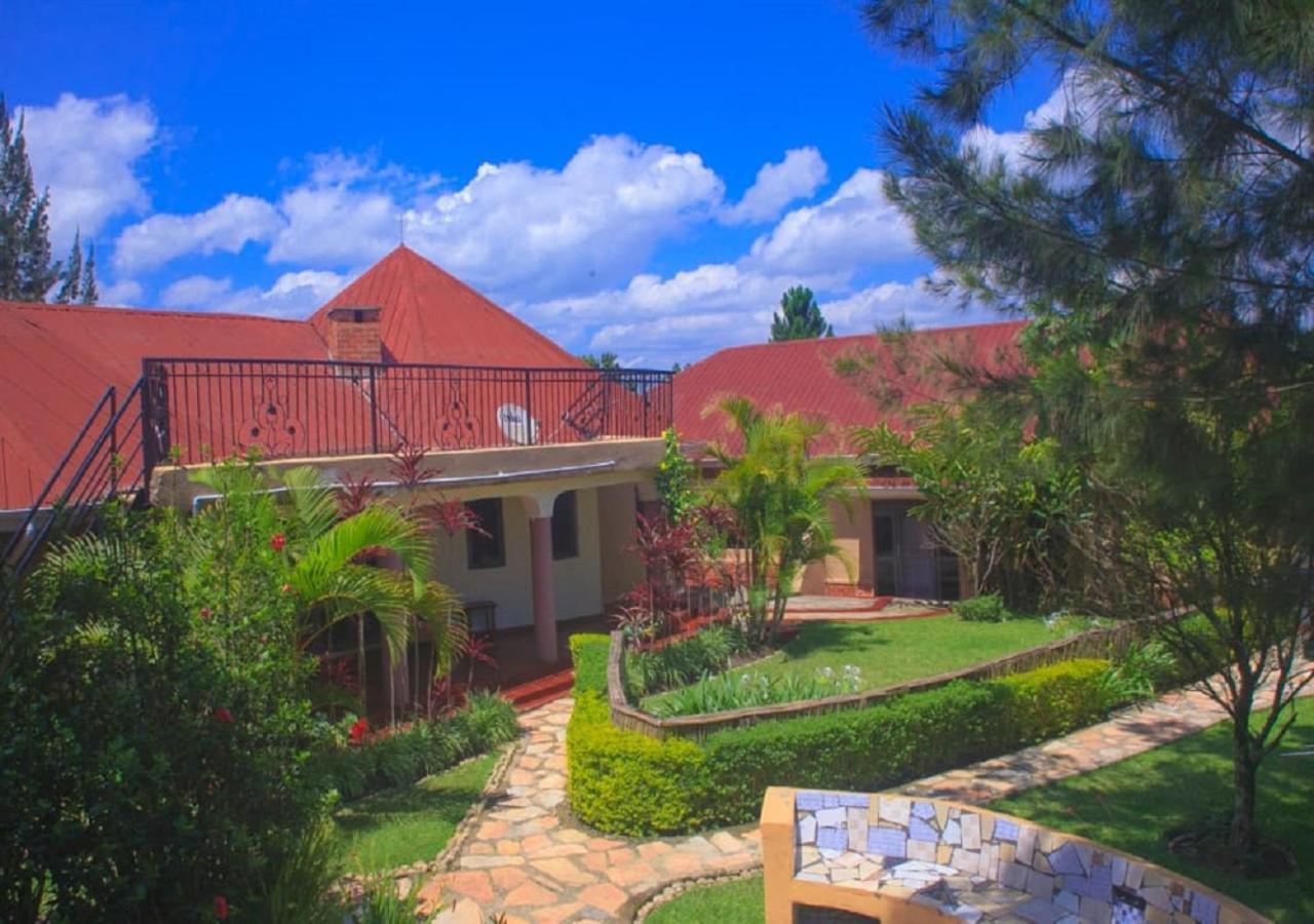 Montane Safaris Hotel Fort Portal Eksteriør bilde